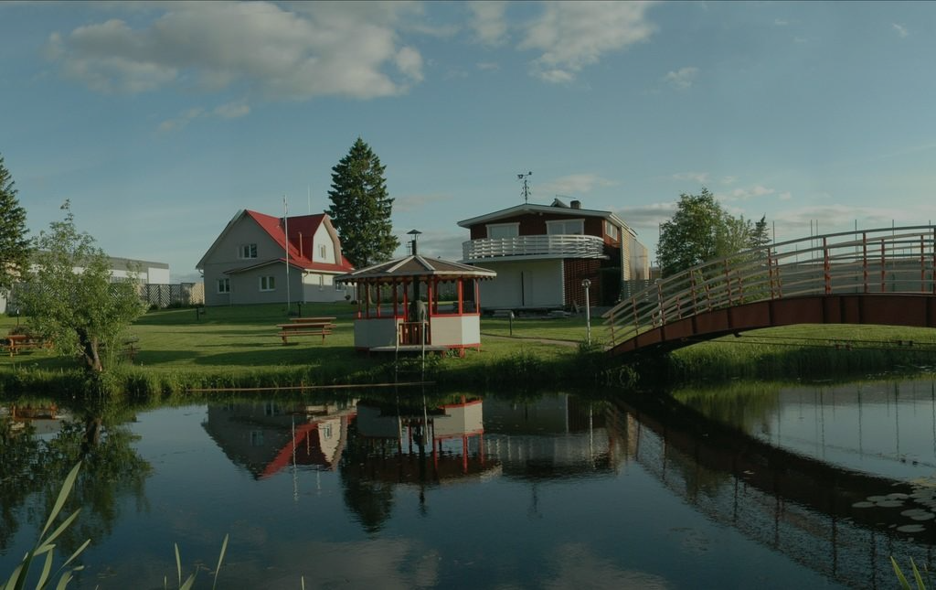 Cover-img-bridge-with-houses